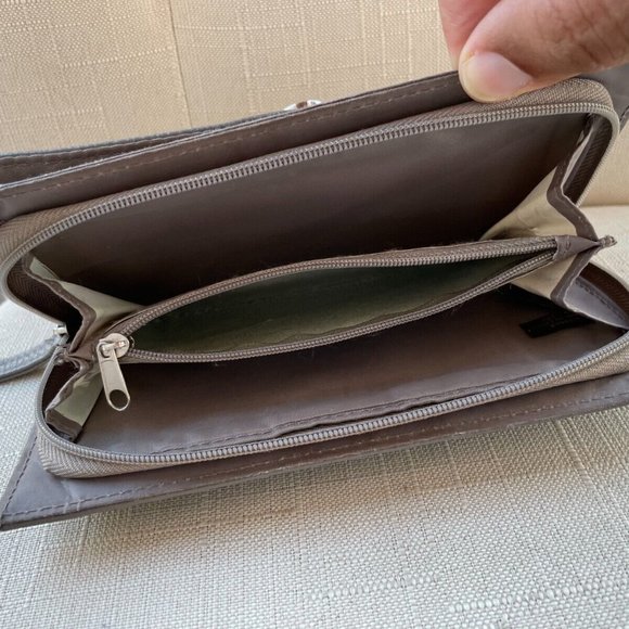 Nicole Miller Women Wallet Clutch Gray Leather Purse Card Holder Long Wallet - Picture 9 of 10